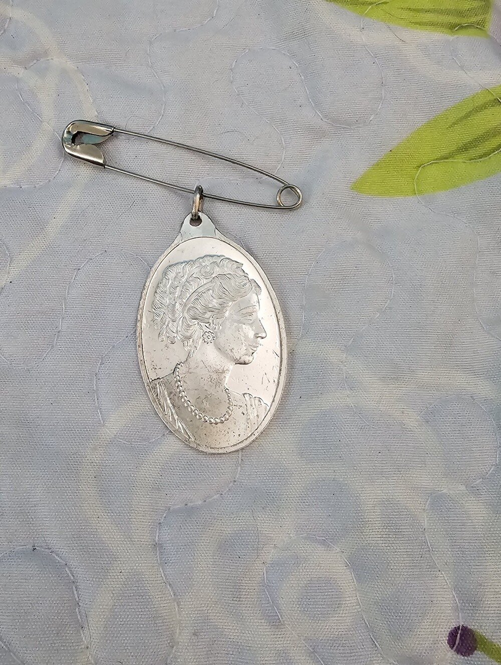 PAMP Suisse 1/2 oz .999 fine silver Lady Fortuna cameo bar pendant, of 1/2 oz